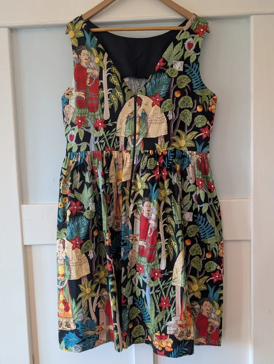 Fashionably Geeky Frida Kahlo Dress Sz XL 20 - Picture 2 of 3